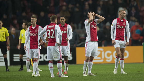 场回撤拿球 场回撤拿球